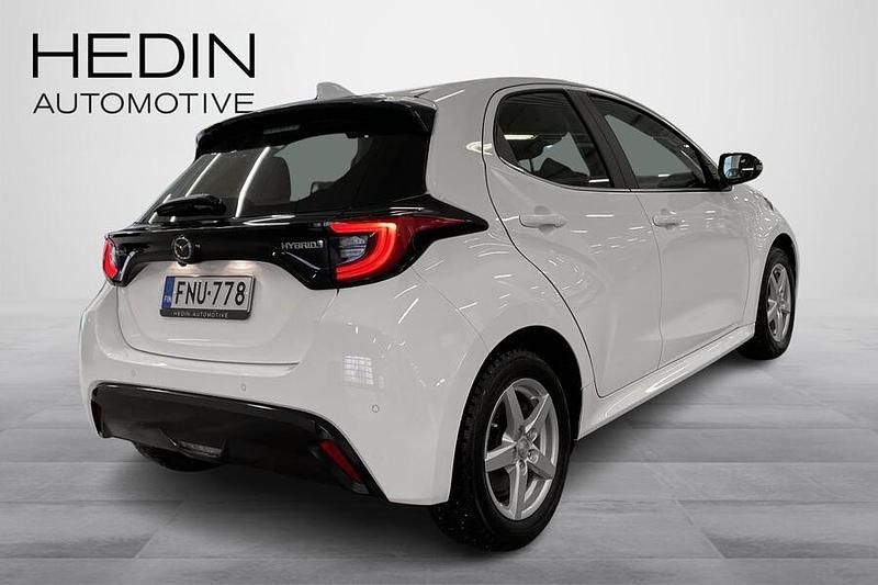 Käytetty Mazda 2 Comfort 116 HP (85 kW) 2023 Valkoinen Viistoperä