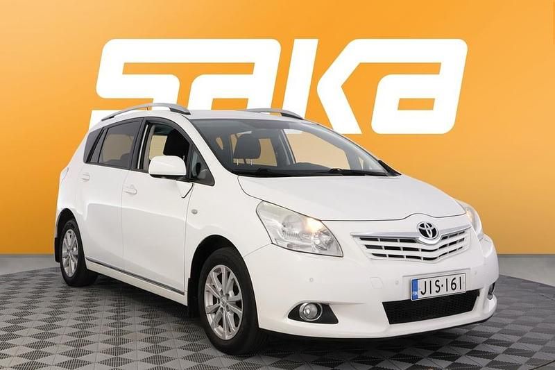 Käytetty 2012 Toyota Verso Tila-auto | 12 400 € (Perustarjous) - Kuva 1/3
