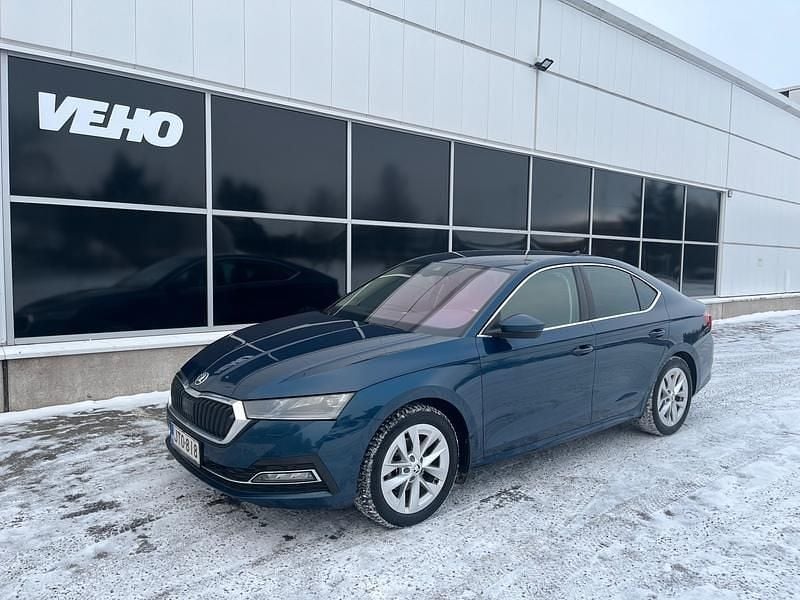 Sininen Käytetty 2022 Skoda Octavia Style Sedan | 17 900 € (Hyvä tarjous) - Kuva 1/4