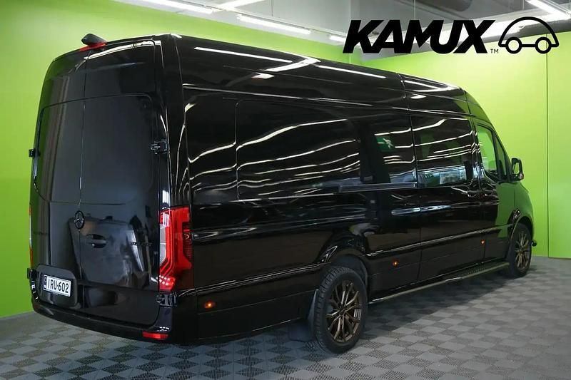 Käytetty Mercedes Sprinter 258 HP (189 kW) 2024 Musta Van