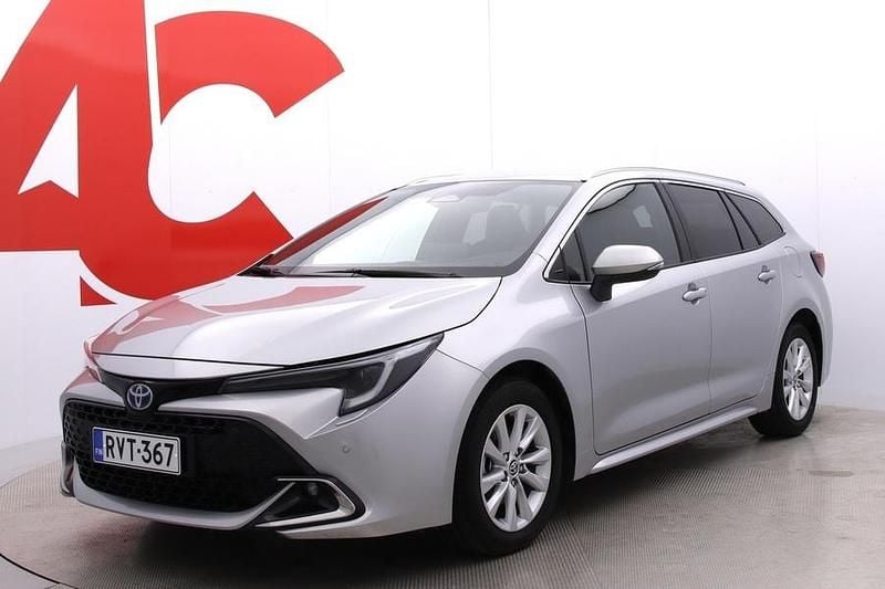 Käytetty Toyota Corolla Active 140 HP (102 kW) 2024 Hopea Farmari