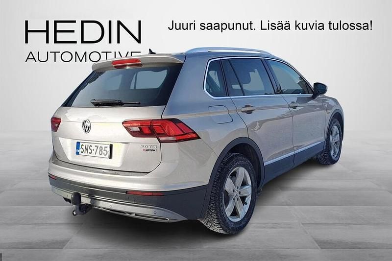 Käytetty VW Tiguan Comfortline 150 HP (110 kW) 2016 Ruskea Katumaasturi
