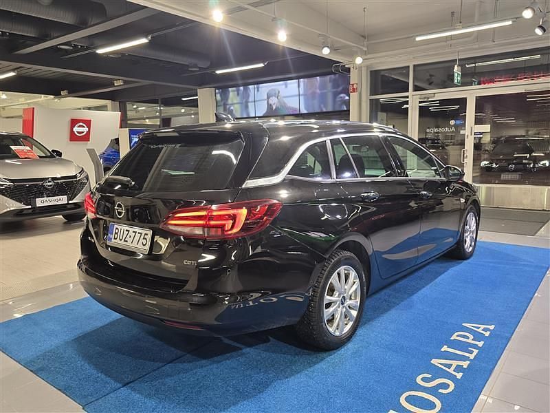 Käytetty Opel Astra Business 136 HP (100 kW) 2018 Musta Farmari