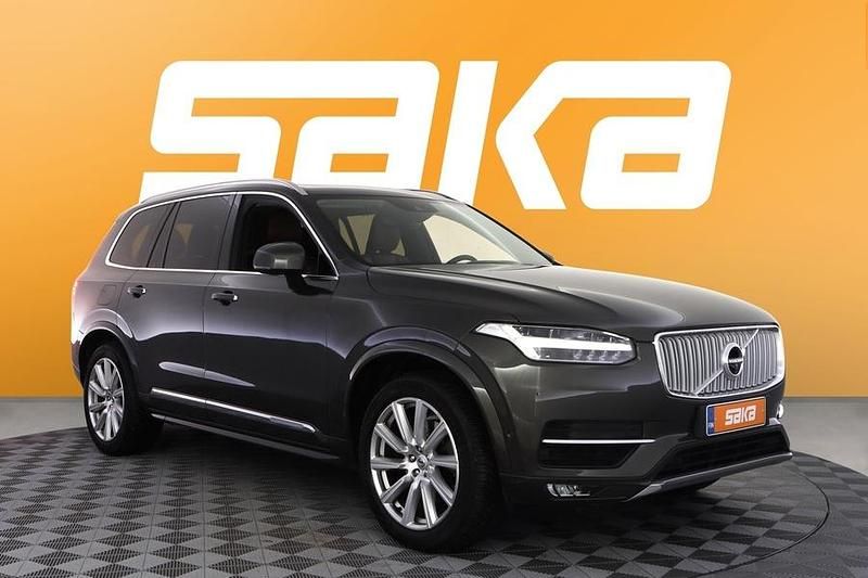 Käytetty Volvo XC90 Inscription 235 HP (172 kW) 2019 Katumaasturi