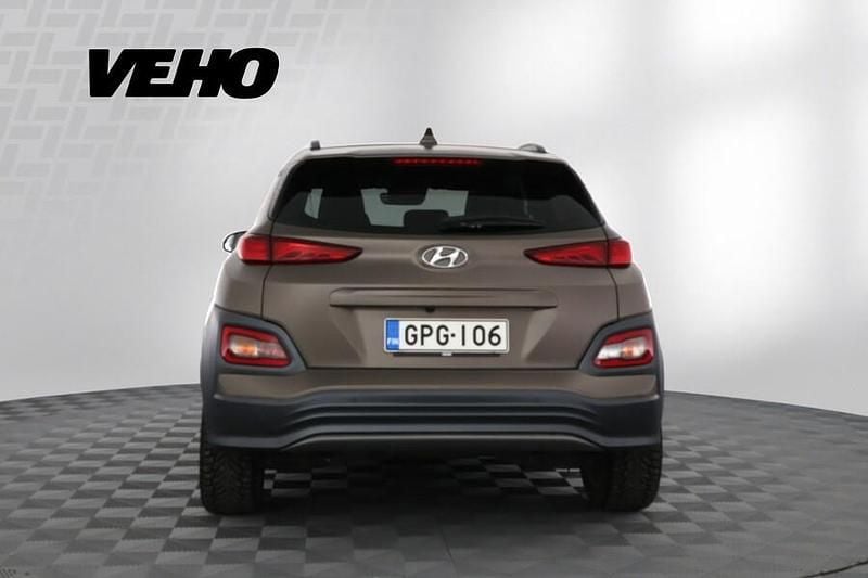 Käytetty Hyundai Kona Style 150 kW (204 HP) 2019 Harmaa Katumaasturi