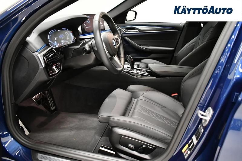 Käytetty BMW 530e M Sport 292 HP (214 kW) 2025 Sininen Farmari