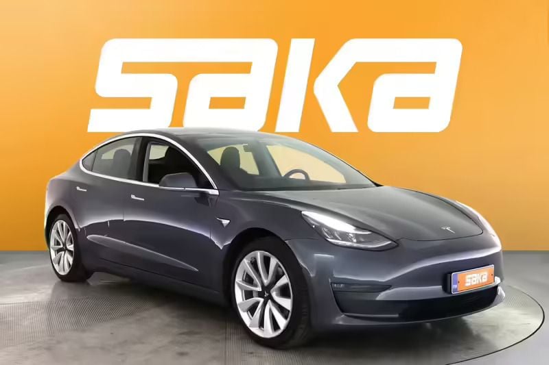 Harmaa Käytetty 2020 Tesla Model 3 Long Range Sedan | 24 700 € (Hyvä tarjous) - Kuva 1/3
