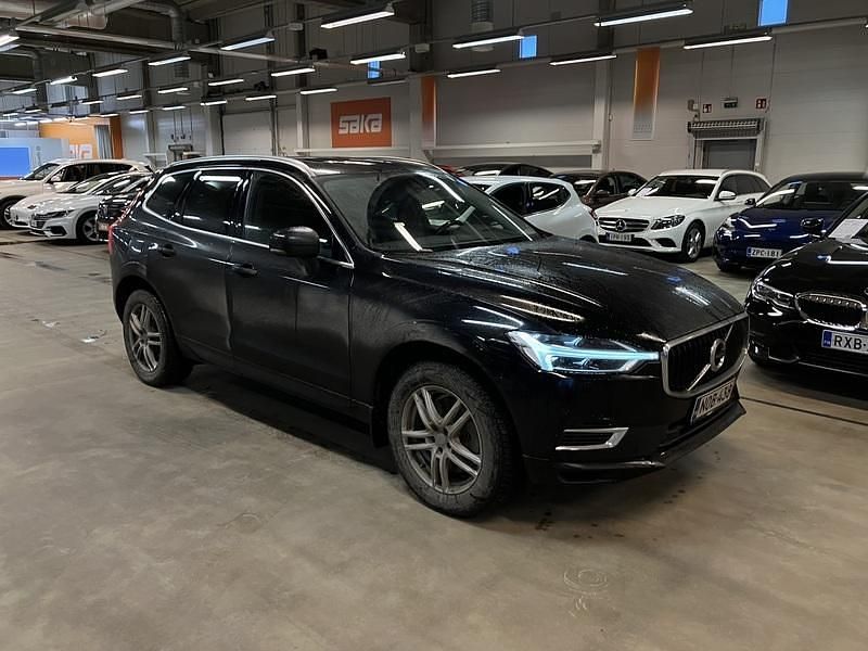 Käytetty 2020 Volvo XC60 Momentum Katumaasturi | 27 800 € (Hyvä tarjous) - Kuva 1/4