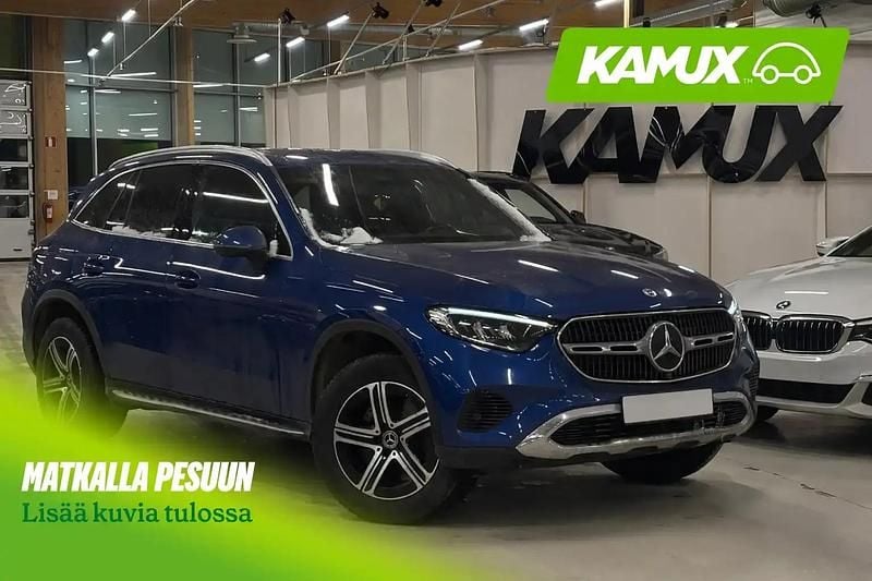 Käytetty Mercedes GLC300e 313 HP (230 kW) 2023 Sininen Katumaasturi