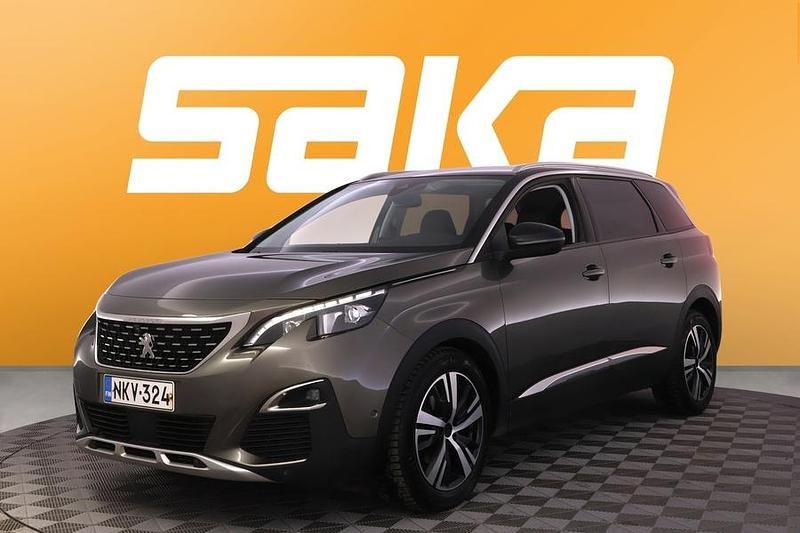 Käytetty Peugeot 5008 Allure 120 HP (88 kW) 2017 Tila-auto
