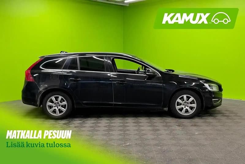 Käytetty Volvo V60 Business Edition 120 HP (88 kW) 2018 Musta Farmari