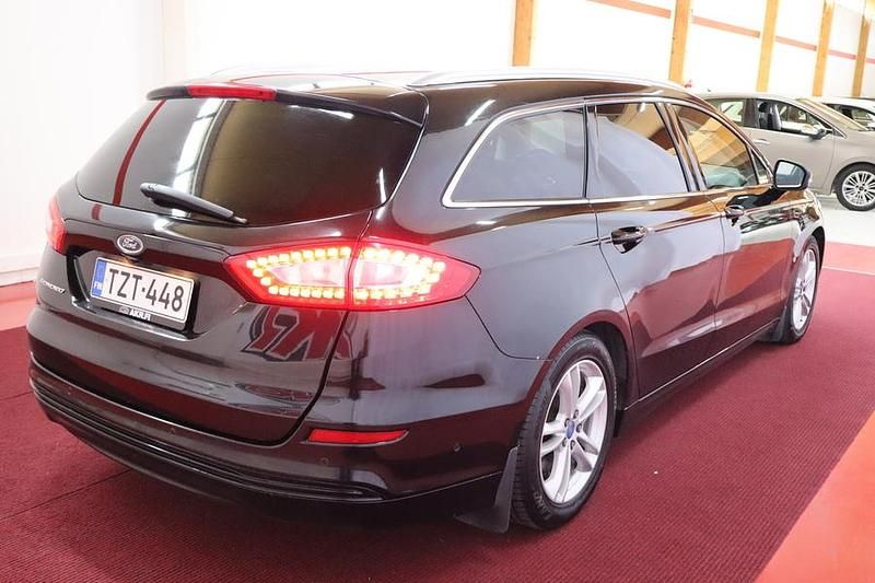 Käytetty Ford Mondeo Business Edition 150 HP (110 kW) 2015 Farmari