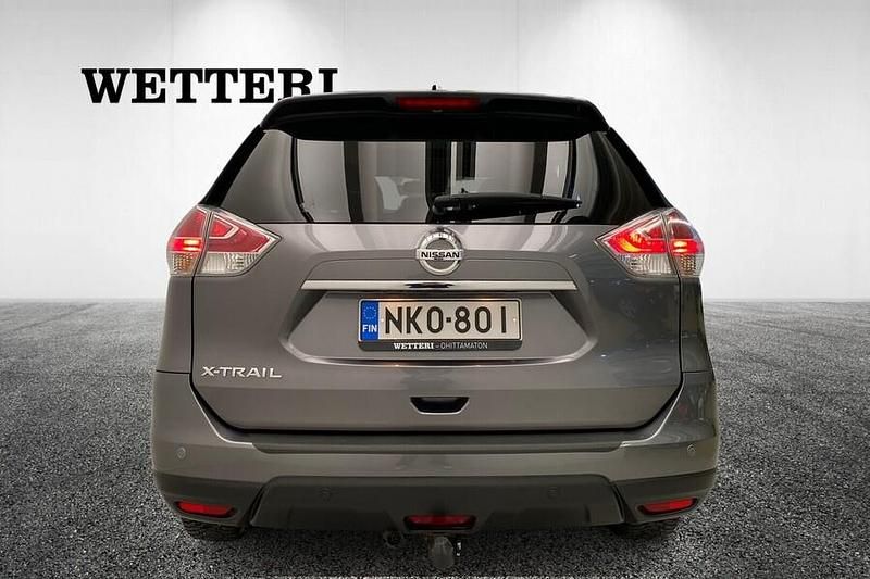 Käytetty Nissan X-Trail Tekna 131 HP (96 kW) 2017 Harmaa Katumaasturi