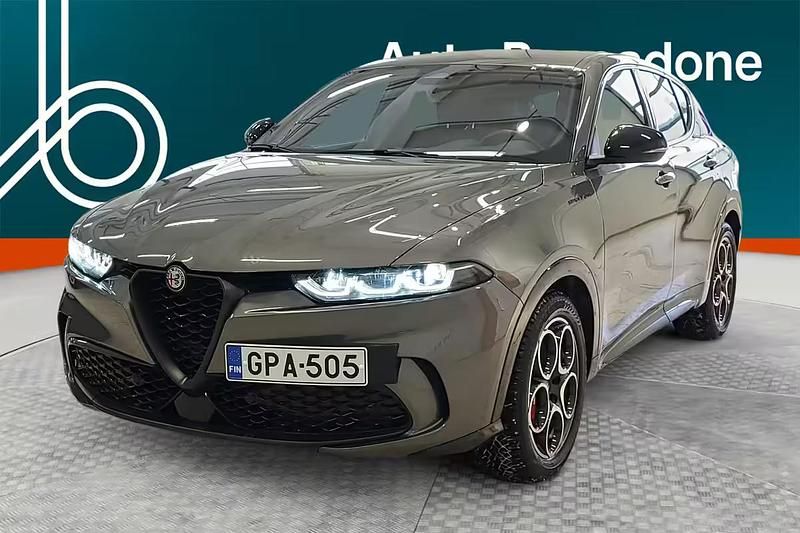 Käytetty Alfa Romeo Tonale Edizione Speciale 131 HP (96 kW) 2024 Katumaasturi