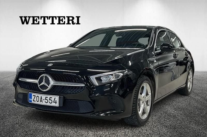 Käytetty Mercedes A250 Business 160 HP (117 kW) 2022 Viistoperä