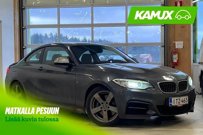 Käytetty BMW M235 M Sport 326 HP (239 kW) 2015 Hopea / harmaa Coupe - kaksiovinen