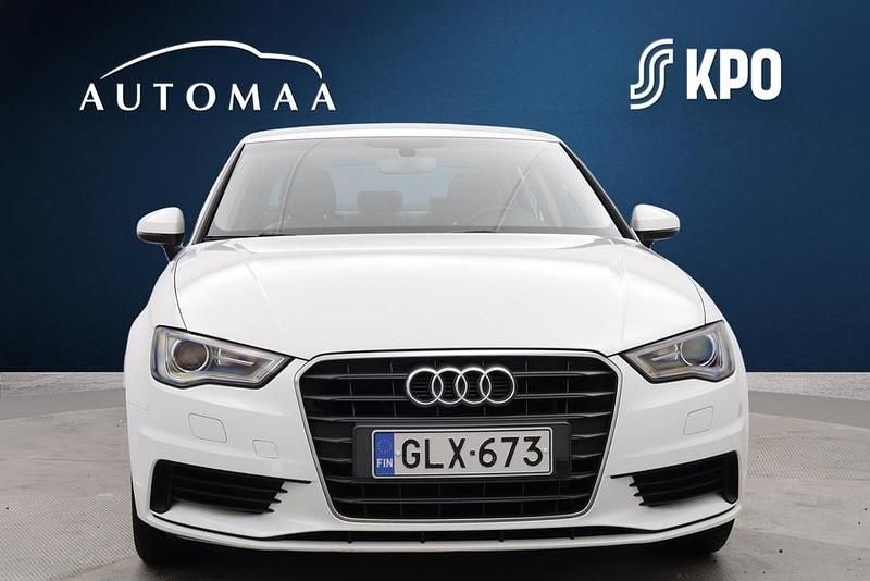Käytetty Audi A3 Business 125 HP (91 kW) 2016 Valkoinen Sedan