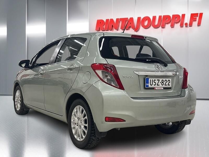 Käytetty Toyota Yaris Multidrive S 99 HP (72 kW) 2012 Viistoperä
