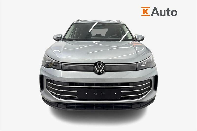 Uusi VW Tiguan Elegance 201 HP (147 kW) 2026 Met. harmaa Katumaasturi