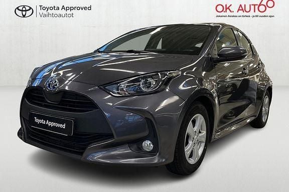 Käytetty Toyota Yaris Active 114 HP (83 kW) 2021 1g3 ash grey Viistoperä