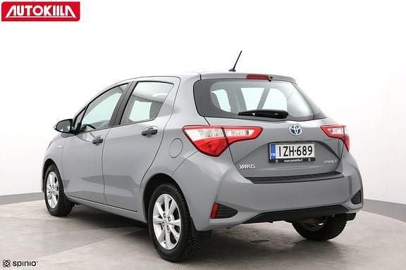 Käytetty Toyota Yaris Life 99 HP (72 kW) 2020 Harmaa Viistoperä