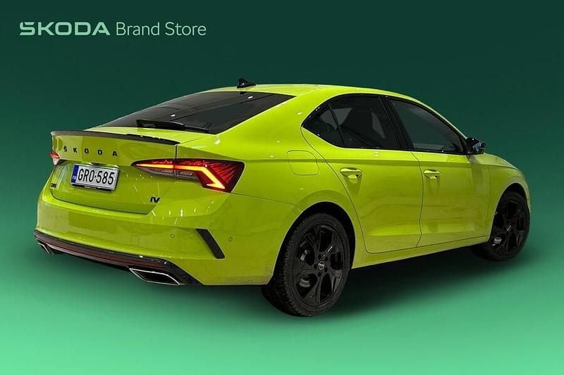 Käytetty Skoda Octavia RS 245 HP (180 kW) 2024 Sedan