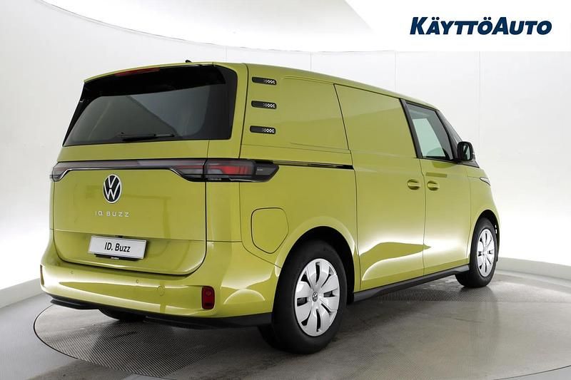 Käytetty VW ID. Buzz Pro 203 kW (277 HP) 2023 C1c1 Tila-auto
