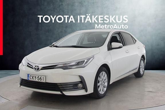 Valkoinen Käytetty 2016 Toyota Corolla Multidrive S Sedan | 18 290 € (Perustarjous) - Kuva 1/4