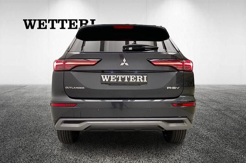 Uusi Mitsubishi Outlander P-HEV Intense 306 HP (225 kW) 2025 Harmaa Katumaasturi