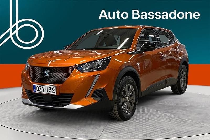 Käytetty Peugeot e-2008 Active 100 kW (136 HP) 2023 Katumaasturi