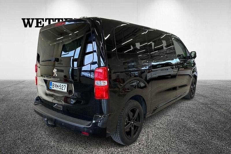 Käytetty Peugeot Traveller 177 HP (130 kW) 2018 Tila-auto