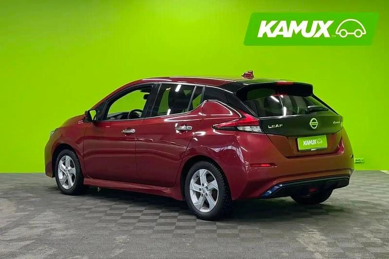 Käytetty Nissan Leaf 360º 110 kW (150 HP) 2022 Punainen Viistoperä