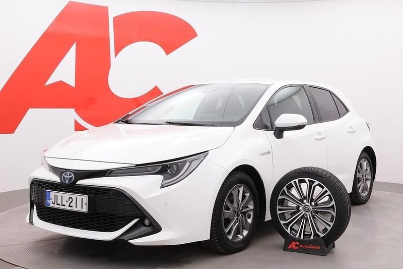 Käytetty Toyota Corolla Style 122 HP (89 kW) 2019 Valkoinen Viistoperä