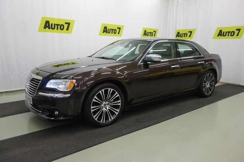 Ruskea Käytetty 2012 Lancia Thema Sedan | 12 890 € - Kuva 1/4