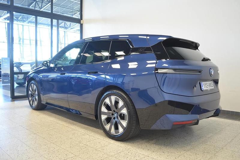 Käytetty BMW iX Comfort Edition 385 kW (524 HP) 2023 Sininen Katumaasturi