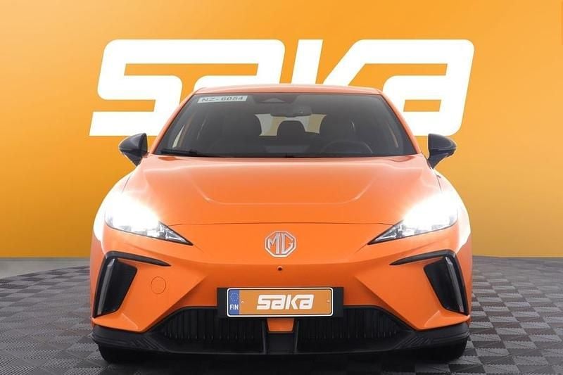 Käytetty MG MG4 EV Luxury 150 kW (204 HP) 2023 Viistoperä