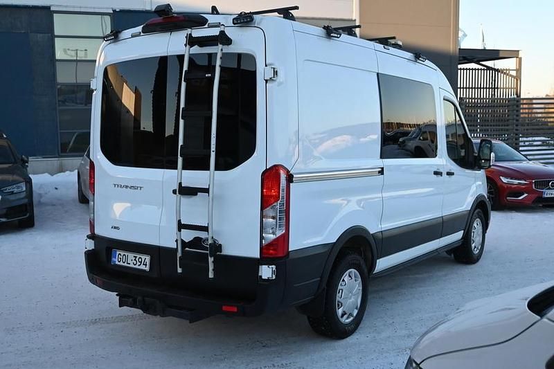 Käytetty Ford Transit Trend 170 HP (125 kW) 2021 Van