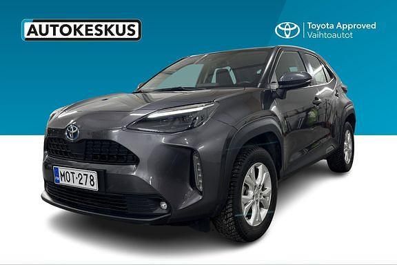 1g3 ash grey Käytetty 2022 Toyota Yaris Cross Active Katumaasturi | 23 900 € (Perustarjous) - Kuva 1/4