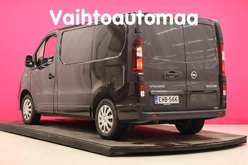 Käytetty Opel Vivaro Edition 90 HP (66 kW) 2015 Tila-auto