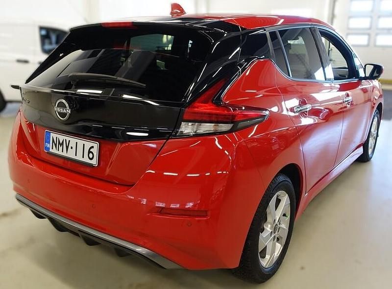 Käytetty Nissan Leaf N-Connecta 110 kW (150 HP) 2023 Viistoperä