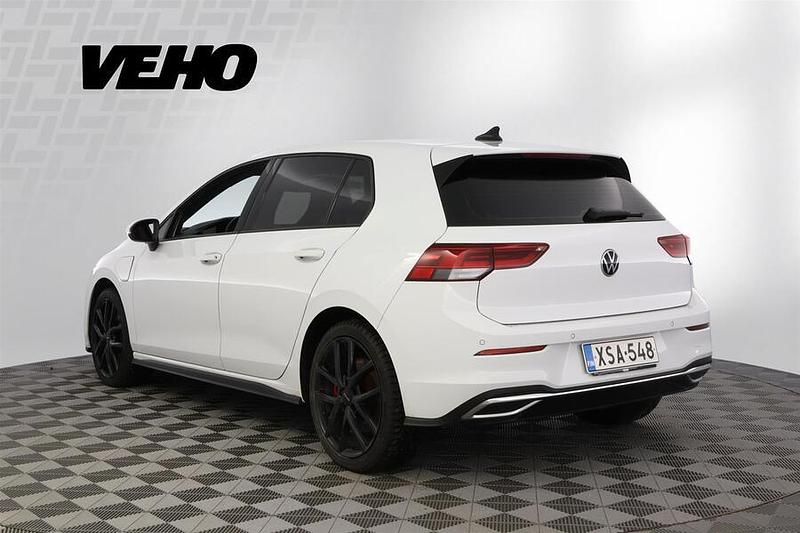 Käytetty VW Golf VIII GTE 245 HP (180 kW) 2021 Valkoinen Viistoperä