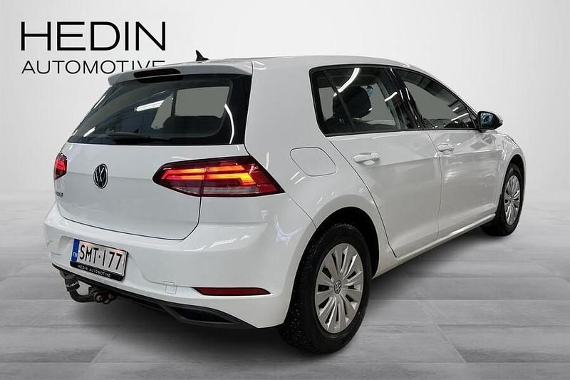Käytetty VW Golf VII Trendline 86 HP (63 kW) 2018 Valkoinen Viistoperä