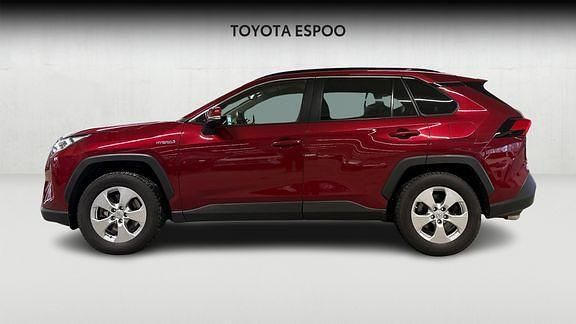 Käytetty Toyota RAV4 Active 176 HP (129 kW) 2021 Punainen Katumaasturi