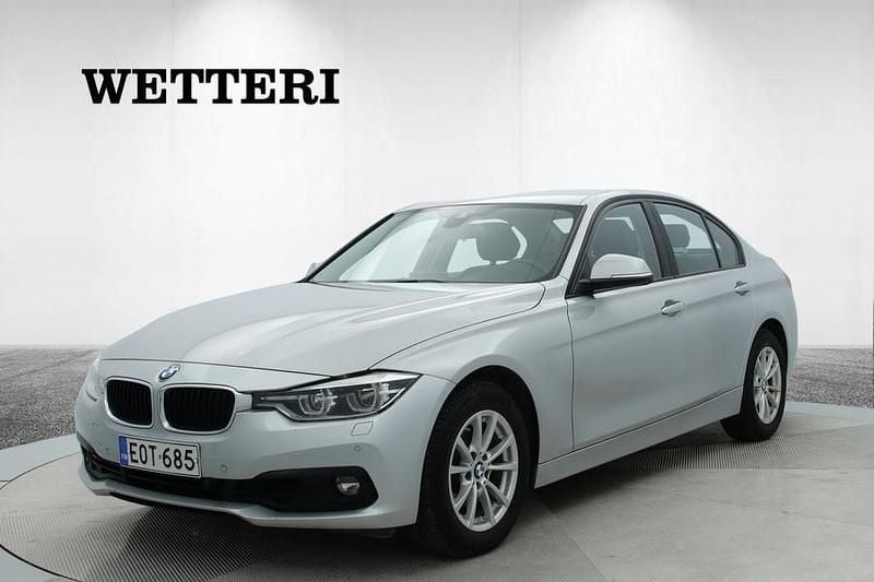 Käytetty 2018 BMW 320 Exclusive Sedan | 19 900 € (Perustarjous) - Kuva 1/4