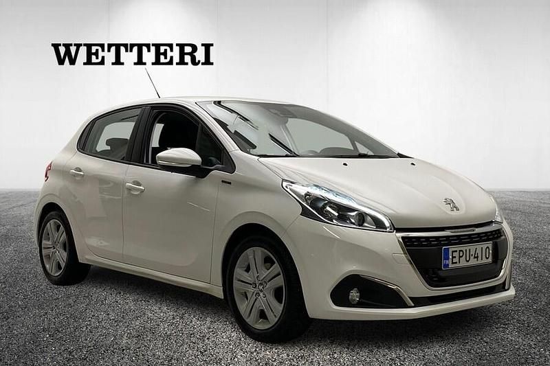 Valkoinen Käytetty 2018 Peugeot 208 Signature Sky Viistoperä | 7 900 € (Hyvä tarjous) - Kuva 1/4
