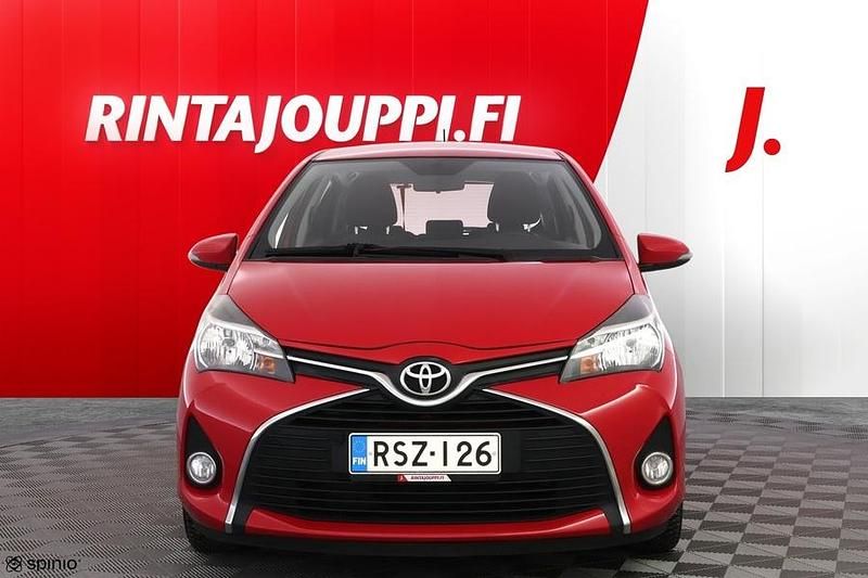 Käytetty Toyota Yaris Active 99 HP (72 kW) 2017 Punainen Viistoperä