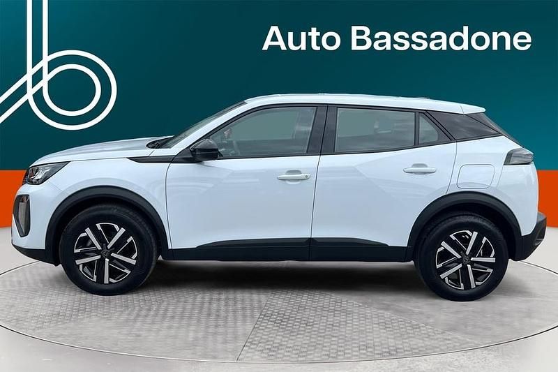 Käytetty Peugeot 2008 Active 131 HP (96 kW) 2024 Katumaasturi