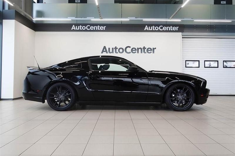 Käytetty Ford Mustang GT 412 HP (303 kW) 2013 Musta Coupe - kaksiovinen