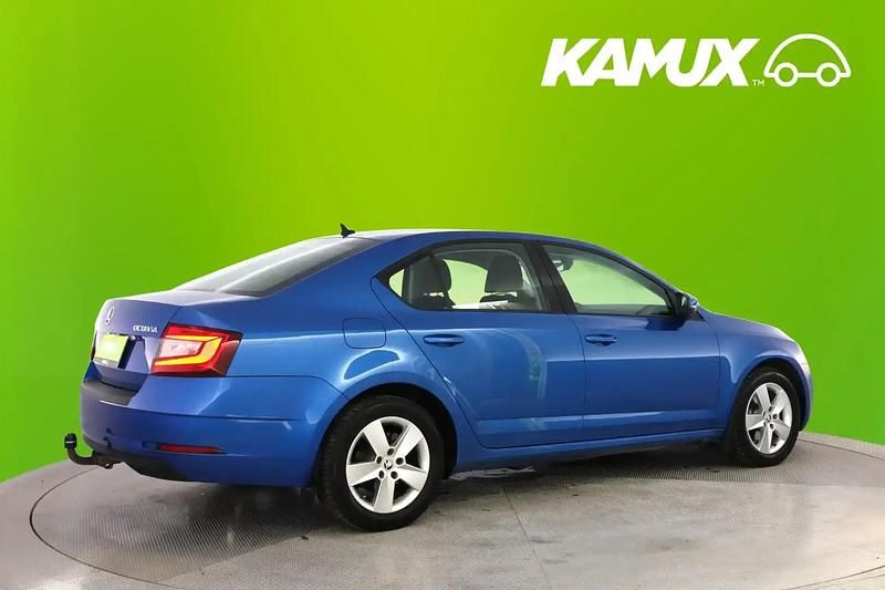 Käytetty Skoda Octavia Ambition 245 HP (180 kW) 2013 Sininen Sedan