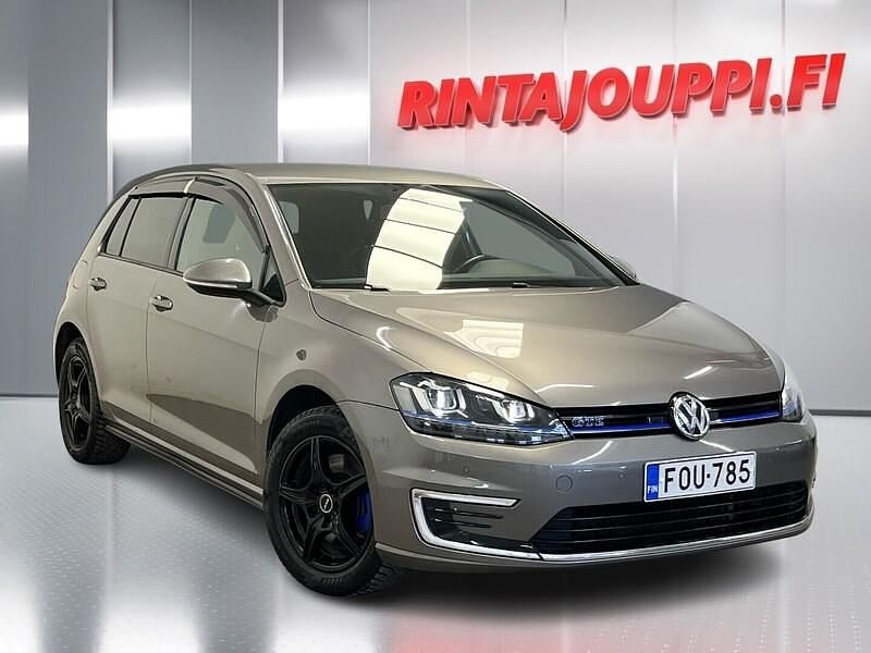 Käytetty VW Golf VII GTE 204 HP (150 kW) 2015 Viistoperä